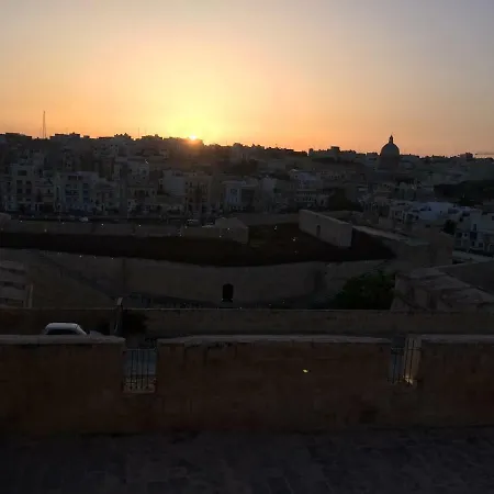 Casa Cara * Vittoriosa